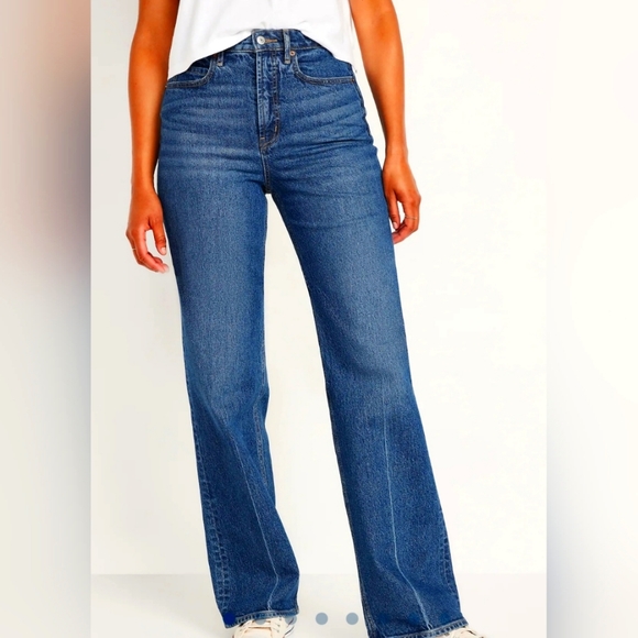 Old Navy Denim - NWT Old Navy Extra High Rise Sky Hi Wide Leg jeans size 6